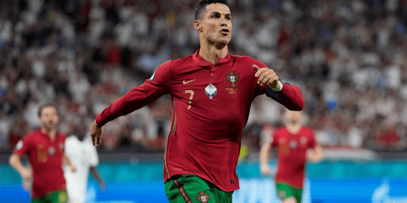 Bí quyết giúp Ronaldo duy trì phong độ ghi bàn tại Euro