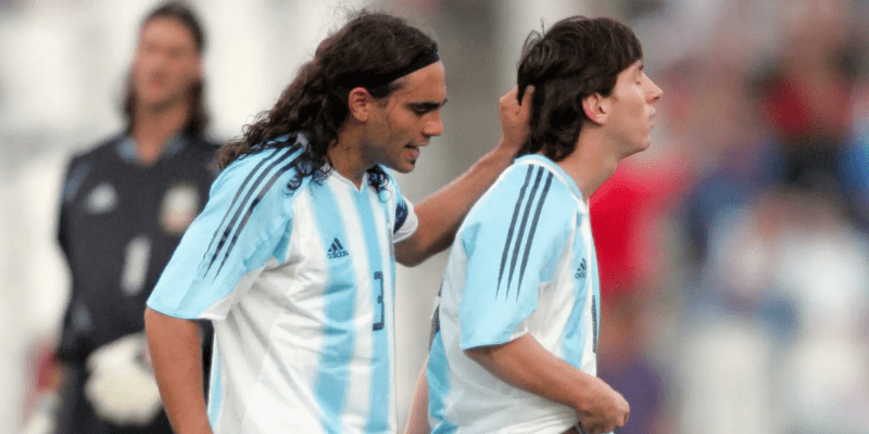 Các lần Messi nhận thẻ đỏ đáng nhớ nhất