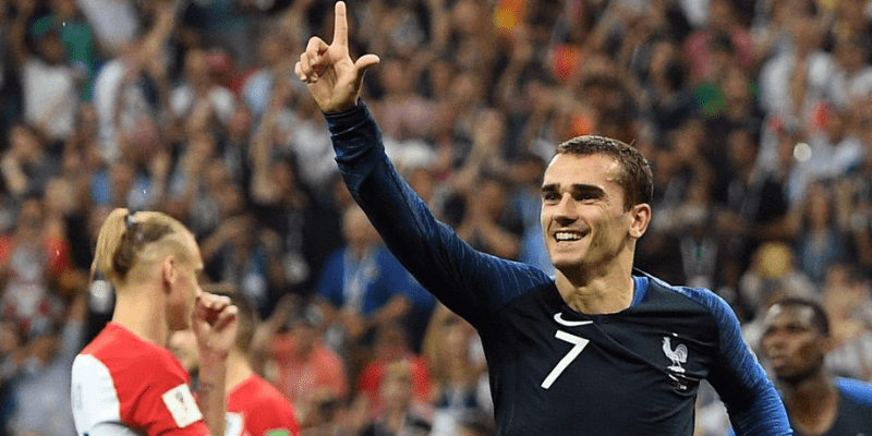 Griezmann ăn mừng bàn thắng theo phong cách Fortnite
