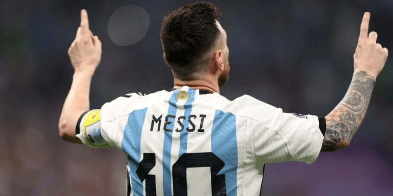 Messi từng từ chối khoác áo đội tuyển Tây Ban Nha