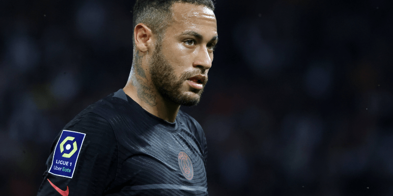 Neymar không còn được PSG bảo vệ bên ngoài sân cỏ