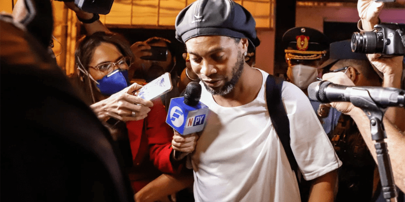 Những góc khuất phía sau vụ án Ronaldinho bị bắt