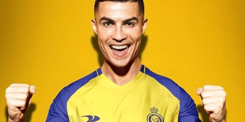 Ronaldo làm gì với số tiền khổng lồ kiếm được