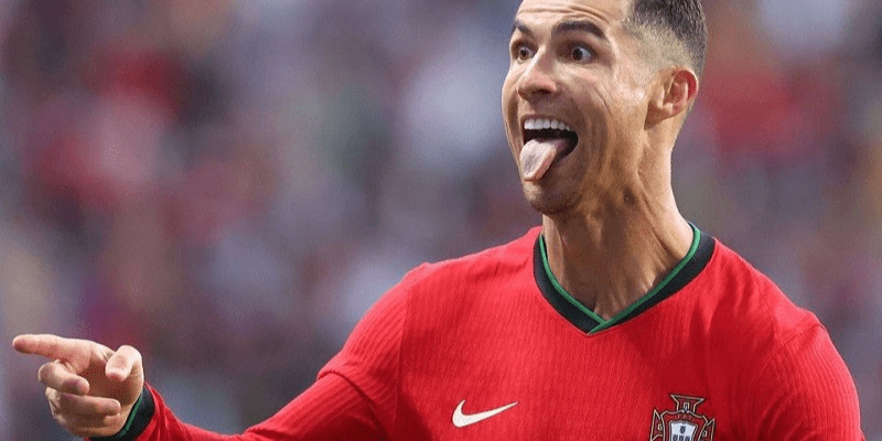 Ronaldo lập cú đúp ở Euro mấy lần những năm nào