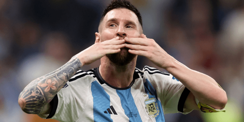 So sánh chiều cao Messi và các cầu thủ nổi tiếng khác
